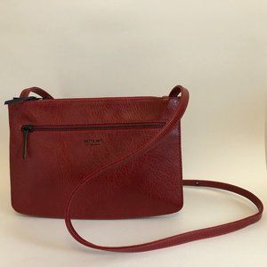 Matt & Nat True Red Crossbody Bag (Mint Condition)